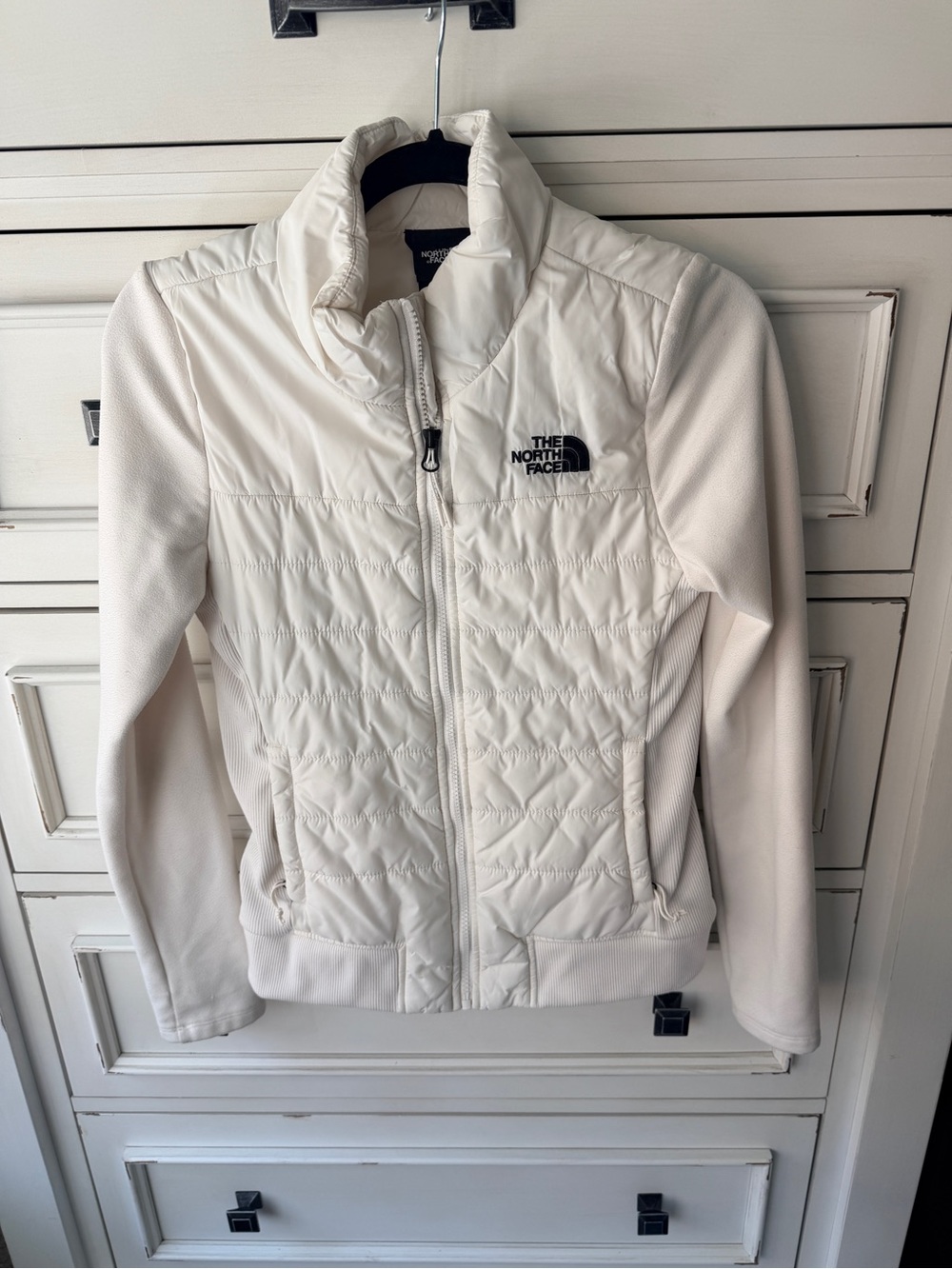The North Face Women's Off-White Quilted Hybrid Jacket